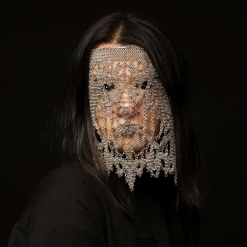 katie-james-face-chain-veil